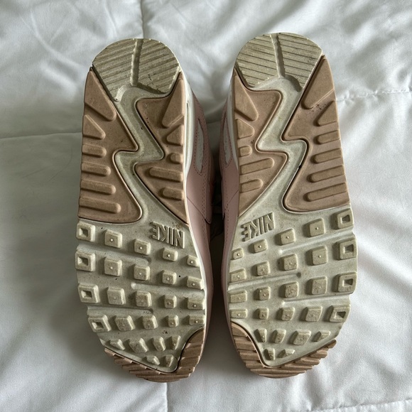 Nike Air Max 90 Light Pink (2021 color) - Picture 5 of 6